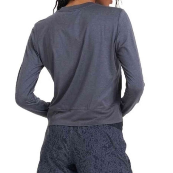 Vuori Daydream Crew Sweater In Blue Heather. (D6) - Picture 2 of 11